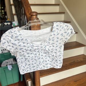 SHEIN White and Blue Floral Ruched Crop Blouse